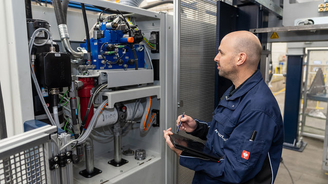 Visual inspection on the molding machine