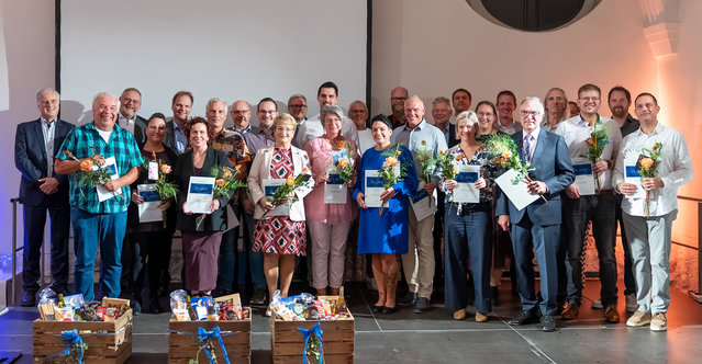 Wolfgang Wondollek, Andrea Unden, Jennifer Bauer, Heiko Hellinger, Christian Schumann, Elisabeth Boleks, Manuel Meixner, Barbara Dümmig, Julia Kellner, Andre Wilhelm, Gunnar Sander, Sebastian Schreck, Carolin Kurtz, Susanne Nahrath, Tobias van Rossem, Frank Handrup, Alexander Leisering, Franziska Pfannes, Florian Geier, Luis Kressmann and Horst Fluhrer have been with the company for 15 years