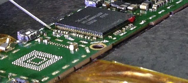 Package-on-package rework with the hybrid rework workstation of the HR 600/2