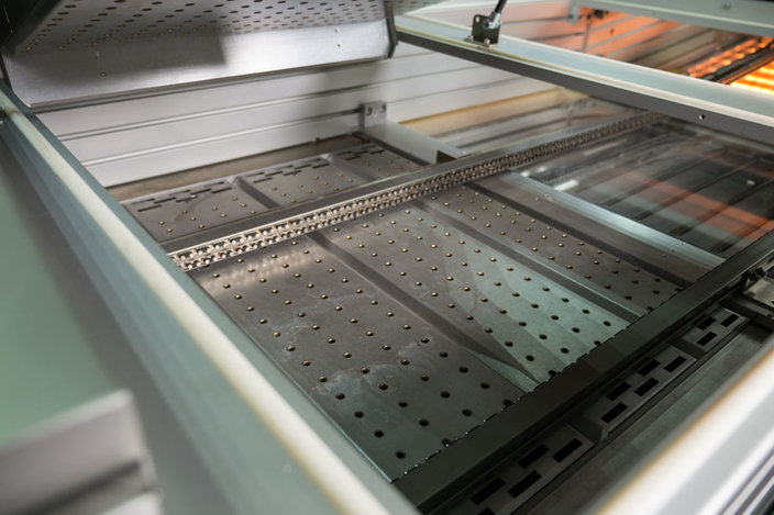 Lead-free wave + selective soldering with solder joint evaluation