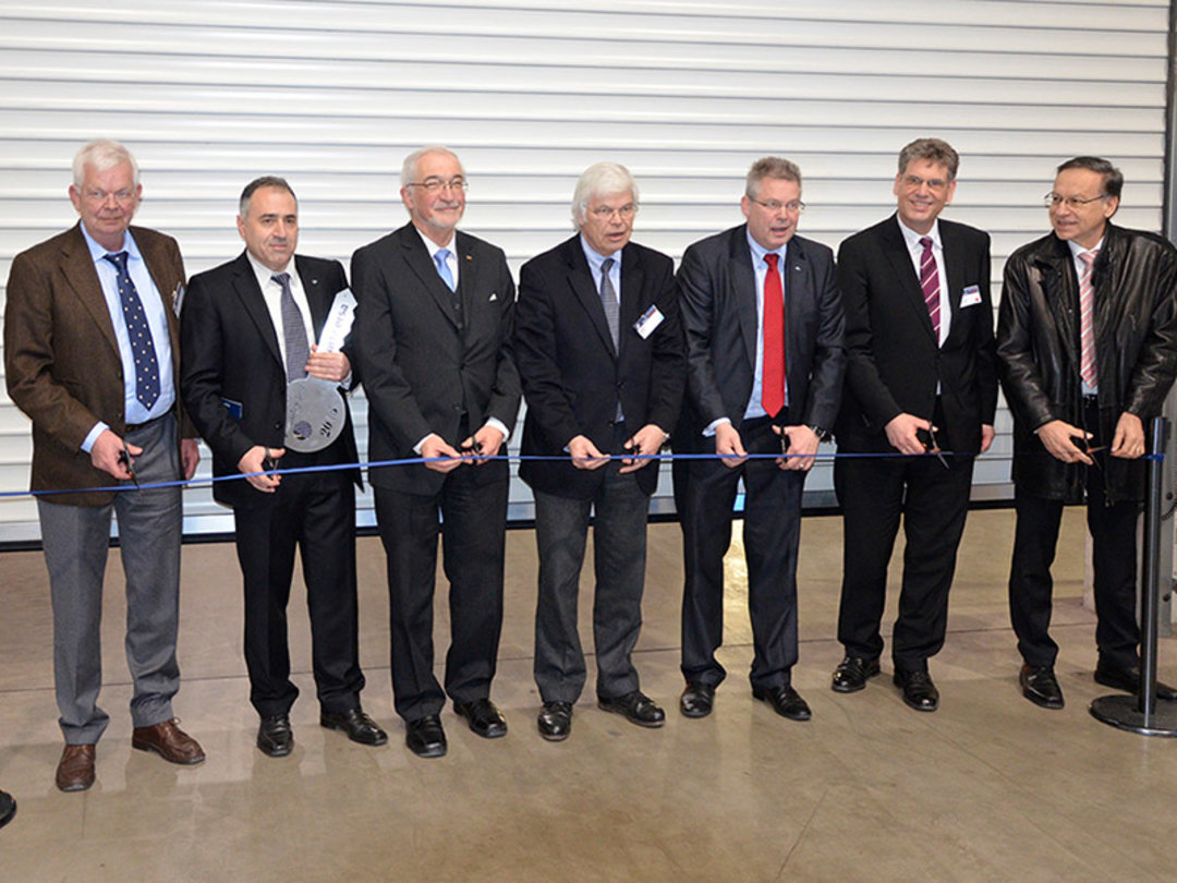 Traditionally opened with ribbon and scissors: the Industry 4.0 SMART FOUNDRY