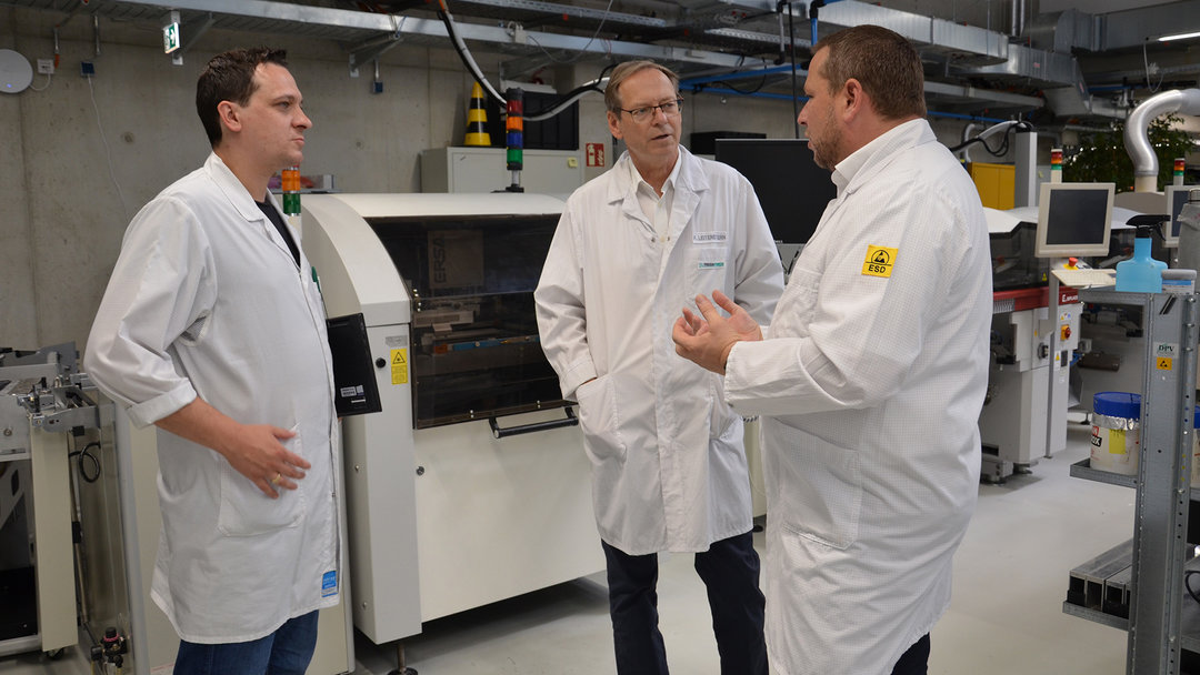 Production Manager Dominik Wimmer, Sales Representative Franz Leitenstern and Ersa Area Sales Manager Mark Birl (right) in conversation