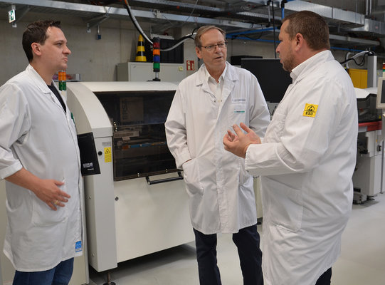 Production Manager Dominik Wimmer, Sales Representative Franz Leitenstern and Ersa Area Sales Manager Mark Birl (right) in conversation