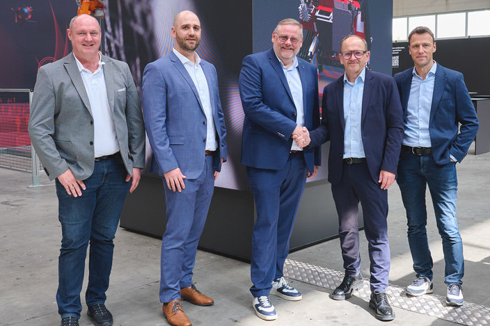 From left to right: Thomas Rathner (Head of Casting Technology, Fill), Christian Diehm (Head of Central Finance, Kurtz Ersa), Thomas Mühleck (CEO Kurtz Ersa), Andreas Fill (Owner and CEO, Fill), Martin Reiter (CFO, Fill), Photo: Fill