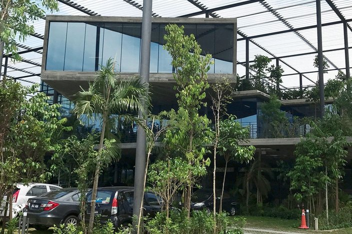 Paramit: Fantastic company in the forest relies on Ersa soldering systems