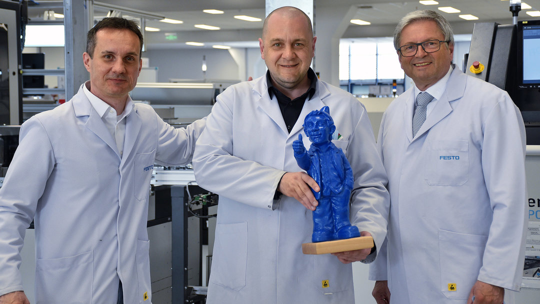 Kalin Dobrev, General Manager (left), and Ivan Lazov, Operations Manager Electric Drives & SMT (center), from Festo Bulgaria with Ersa General Sales Manager Rainer Krauss (right)