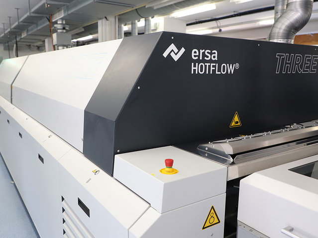 The HOTFLOW THREE in the electronics production of the Technische Alternative
