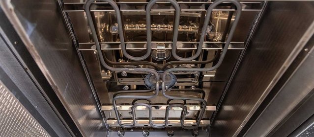 The medium-wave radiator heating in the vacuum module ensures thermal stability and offers maximum flexibility in profile design The medium-wave radiator heating in the vacuum module ensures thermal stability and offers maximum flexibility in profile design