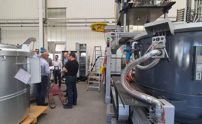 Alteams Finland during the preliminary acceptance test at the Kurtz machine factory in Kreuzwertheim