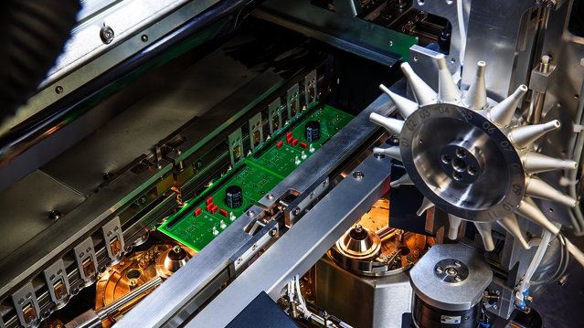 Optional nozzle changer for maximum process reliability and automated setup changeover Optional nozzle changer for maximum process reliability and automated setup changeover