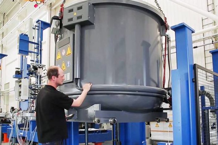 Low-pressure casting vs. die casting!