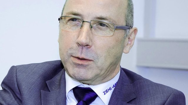 Production Manager Hermann Mütsch: the future of Ziehl-Abegg electronics production firmly in sight Production Manager Hermann Mütsch: the future of Ziehl-Abegg electronics production firmly in sight