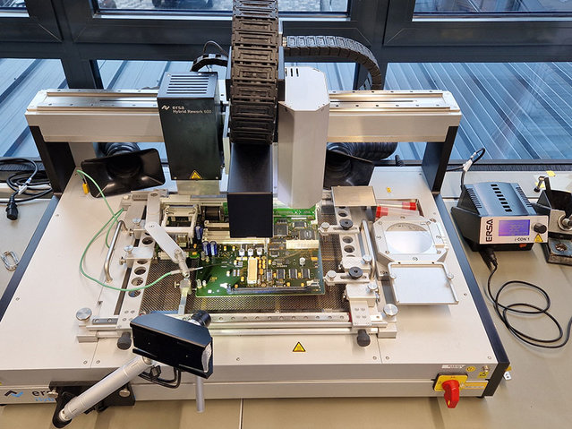Ersa Rework System HR 600/2 with Ersa Soldering Station i-CON 1 Ersa Rework System HR 600/2 with Ersa Soldering Station i-CON 1