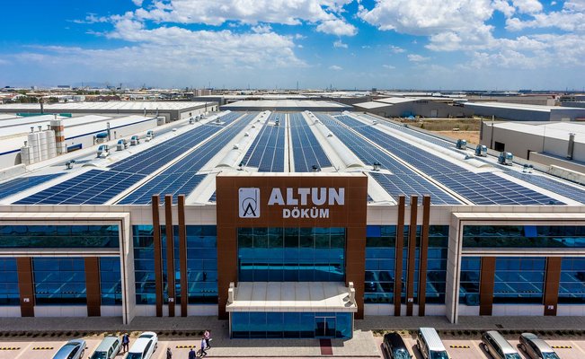 Exterior view of the Altun Döküm factory in Konya with 20,000 m² of production and office area.
