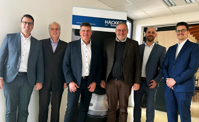 Group photo in Thuringia after successful takeover (from left): Massimo de Vivo - Head of Human Resources at Kurtz Ersa, Hubert Baren - Managing Director of Kurtz Ersa Automation, Gerrit Häcker - Managing Director with shareholding in Kurtz Ersa Smart Production GmbH, Thomas Mühleck - CEO of Kurtz Ersa, Christian Diehm - Head of Finance at Kurtz Ersa, and Vincent Kurtz - Manager of Global Operations & Transformation at Kurtz Ersa