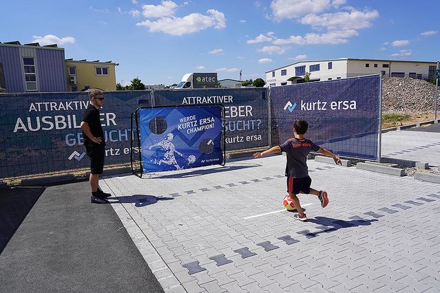 Attractive supporting programme with a variety of catering options and children´s entertainment
