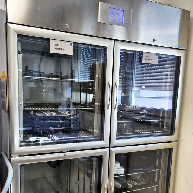 Component drying in the SuperDry drying cabinet Component drying in the SuperDry drying cabinet