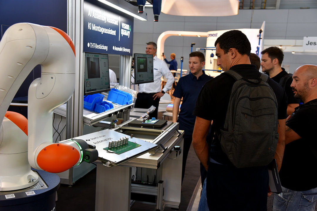 Cobot in action: Handling a circuit board for electronics production