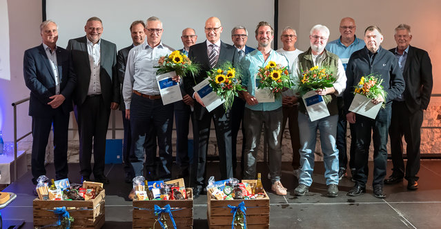 Michael Schäfer, Bernhard Brosch, Stefan Brauner, Gerd Röttinger, Frank Bauer, and Dieter Bender celebrated 30 years of service