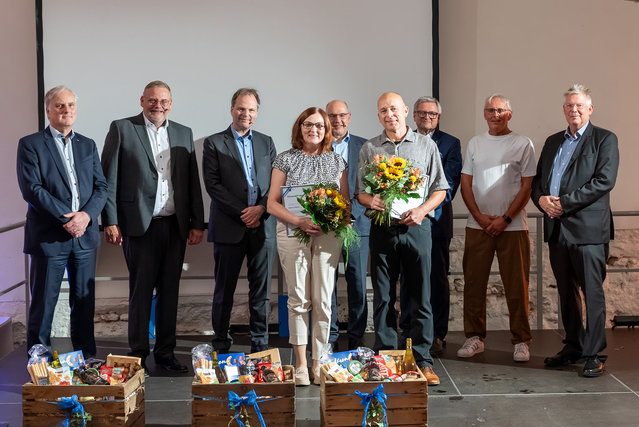 40 Years of Kurtz Ersa (from left to right): Hubert Baren, Thomas Mühleck, Dr. Michael Fischer, Barbara Böxler, Andrea Carta, Edgar Diener, Rainer Krauss, Joachim Kraft, Rainer Kurtz
