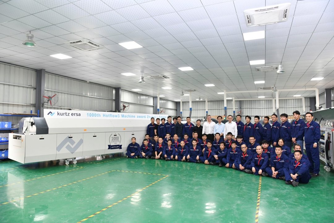 The team of Kurtz Zhuhai Manufacturing (KZM) with the 1,000th Ersa HOTFLOW reflow soldering machine produced in Zhuhai The team of Kurtz Zhuhai Manufacturing (KZM) with the 1,000th Ersa HOTFLOW reflow soldering machine produced in Zhuhai