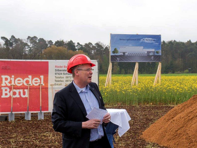 CEO Rainer Kurtz explains the reasoning behind the new construction and provides information on the planned course of the project CEO Rainer Kurtz explains the reasoning behind the new construction and provides information on the planned course of the project