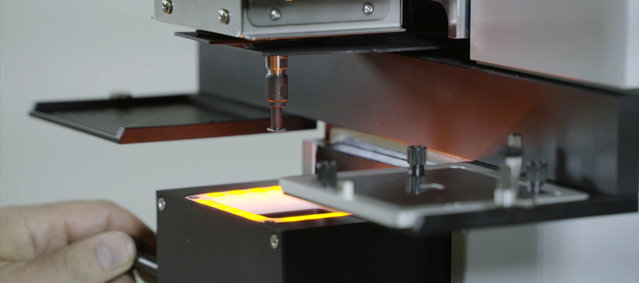 Highly precise component pick-up and placement