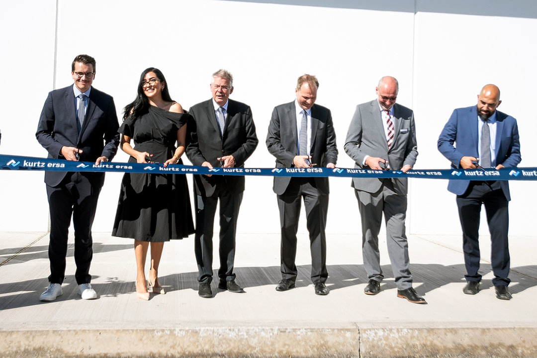 Ribbon cutting at the opening of the new Kurtz Ersa site in Mexico (from left): Vincent Kurtz, Paulina Cordero, Rainer Kurtz, Michael Fischer, Albrecht Beck and Marcelino Espelosin Ribbon cutting at the opening of the new Kurtz Ersa site in Mexico (from left): Vincent Kurtz, Paulina Cordero, Rainer Kurtz, Michael Fischer, Albrecht Beck and Marcelino Espelosin