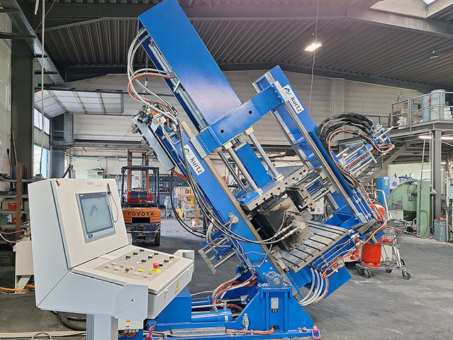 Tilted view of the Kurtz AK01 tilting casting machine